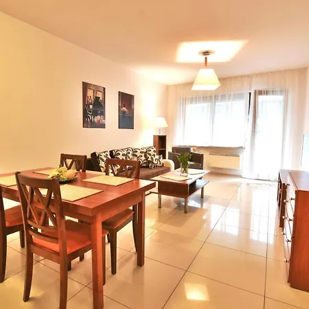 Promenada-arka Apartament *
