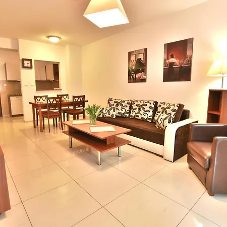Promenada-arka Apartament *