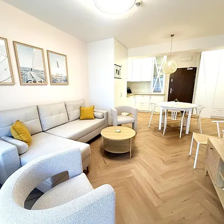 Apartamenty Promenada-Arka Apartment